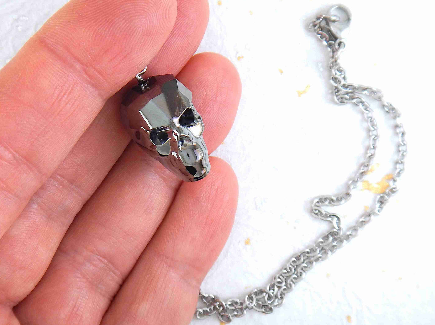 16-inch necklace with rare 20mm Swarovski faceted skull pendant in 3 colours (dark blue, dark gray, rose gold), matching stainless steel chain