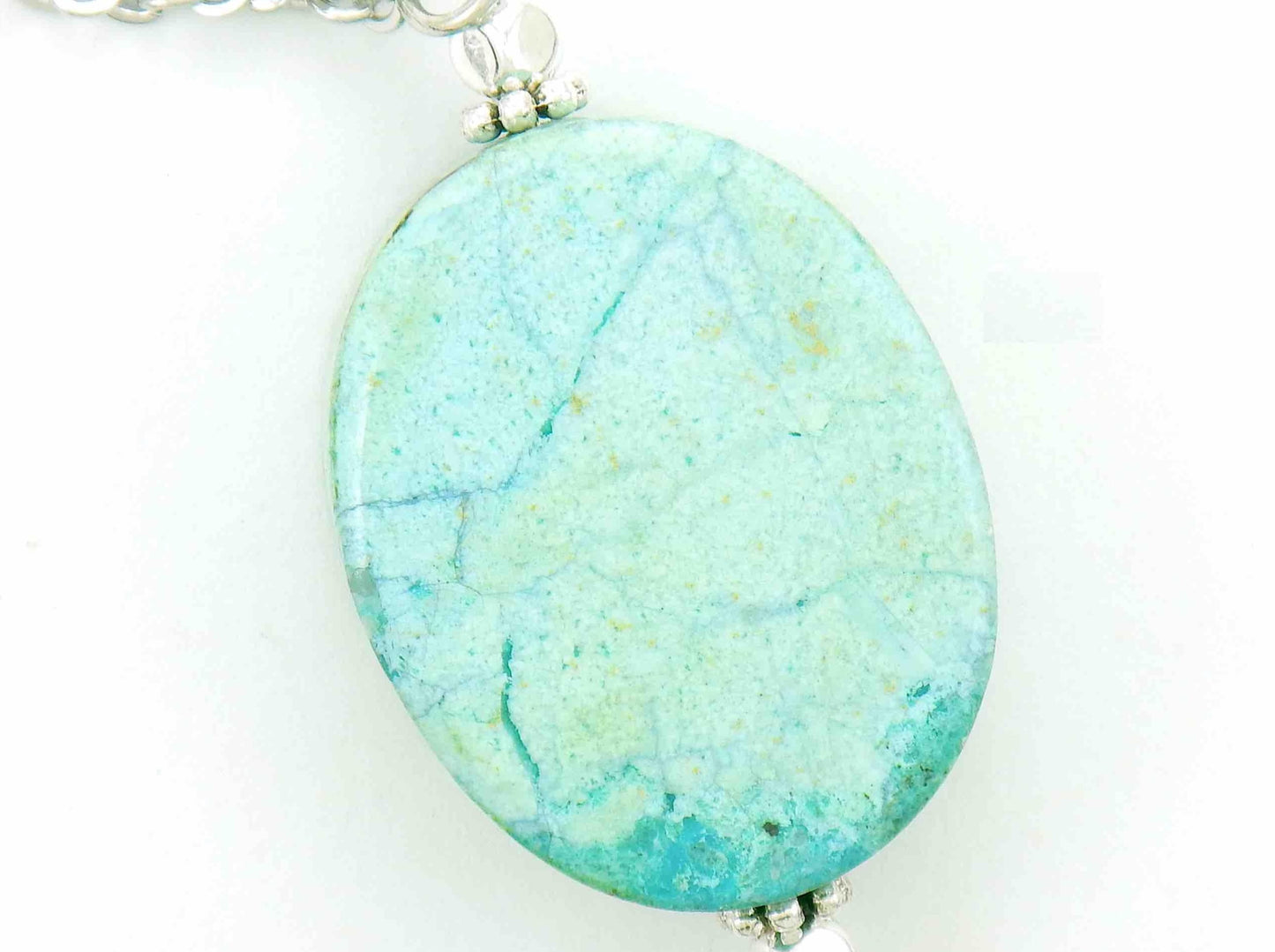 Collier 30 po avec grande tranche ovale de pierre chrysocolle marbrée bleu-vert, chaîne acier inoxydable