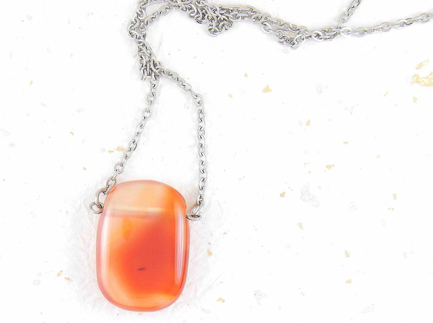 Collier 26 po à pendentif rectangle arrondi de pierre cornaline orangée & transparente, chaîne acier inoxydable