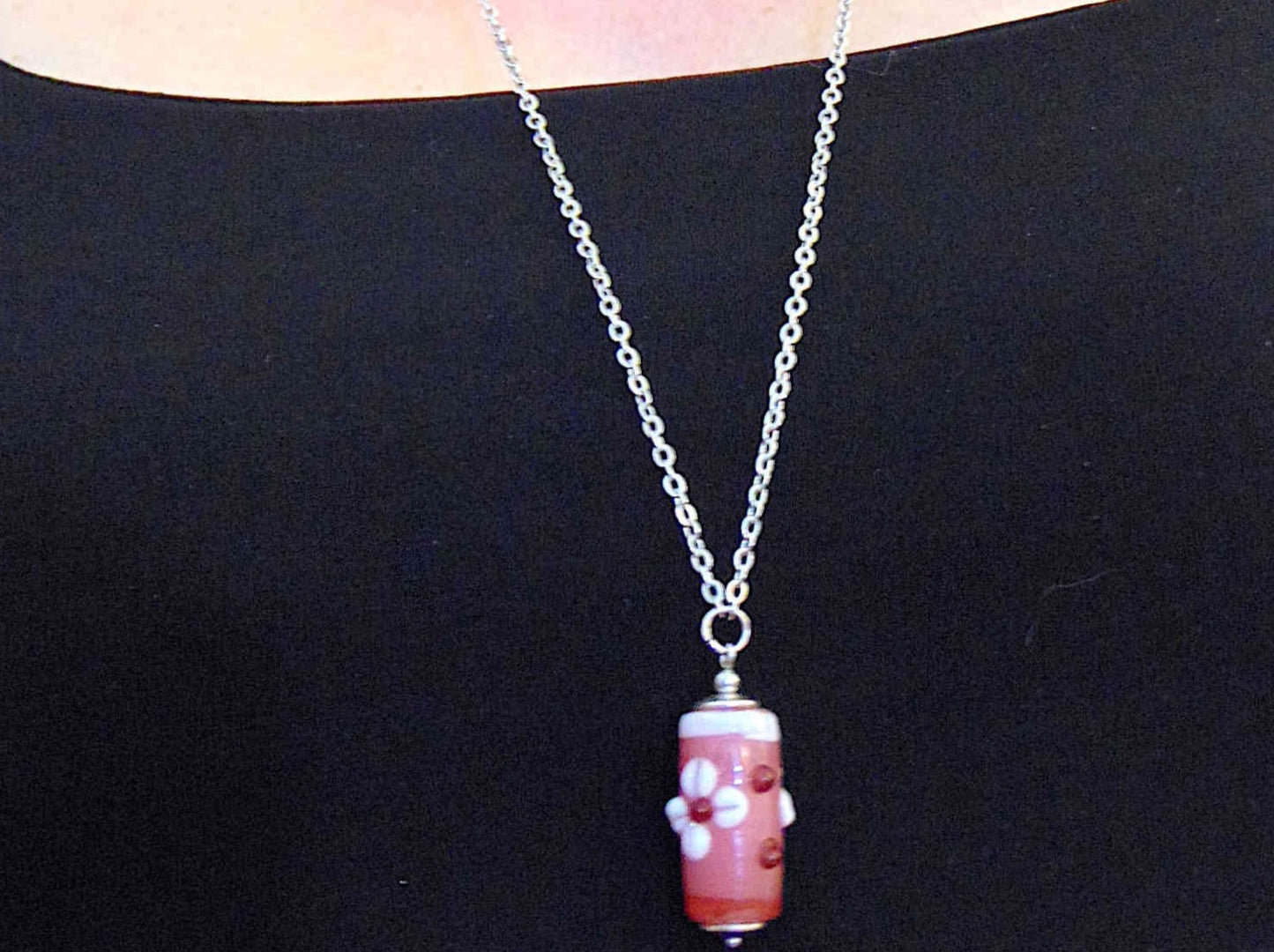 24- or 29-inch necklace with Murano glass cylinder in pink tones, 3D flowers, stainless steel chain