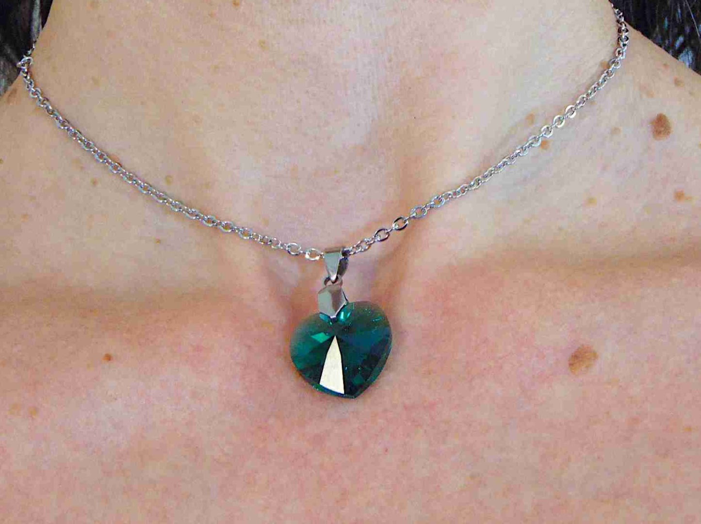 14/16-inch necklace with 18mm Emerald Green faceted Swarovski crystal heart pendant, stainless steel chain