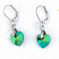 Boucles d'oreilles courtes coeurs de cristal Swarovski 10mm facetté Scarabeus Green (vert scarabée), crochets à levier acier inoxydable