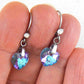 Boucles d'oreilles courtes coeurs de cristal Swarovski 10mm facetté Vitrail Light (bleu ciel et lilas), crochets à levier acier inoxydable avec mini-cristaux clairs