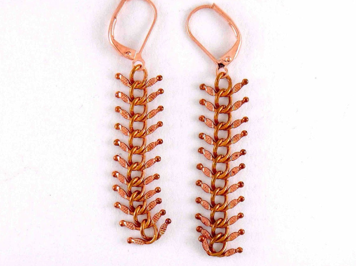 Long earrings with centipede-shaped rose gold chain, rose-gold plated metal lever back hooks