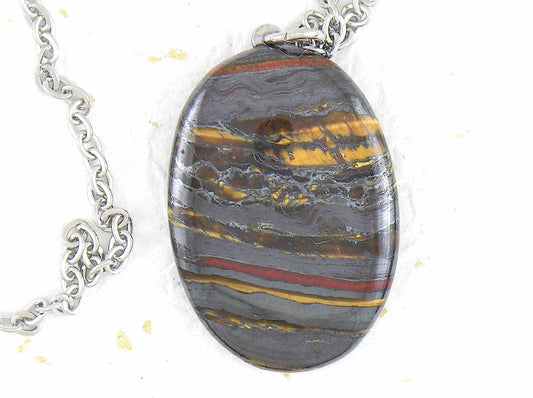 Collier 16 po à pendentif ovale de pierre oeil de tigre de fer (iron tiger) rayé gris-rouge-brun doré, chaîne acier inoxydable 