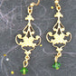Boucles d'oreilles longues volutes délicates de laiton antique filigranées, motif floral, cristaux Swarovski (6 couleurs disponibles), crochets en acier inoxydable doré