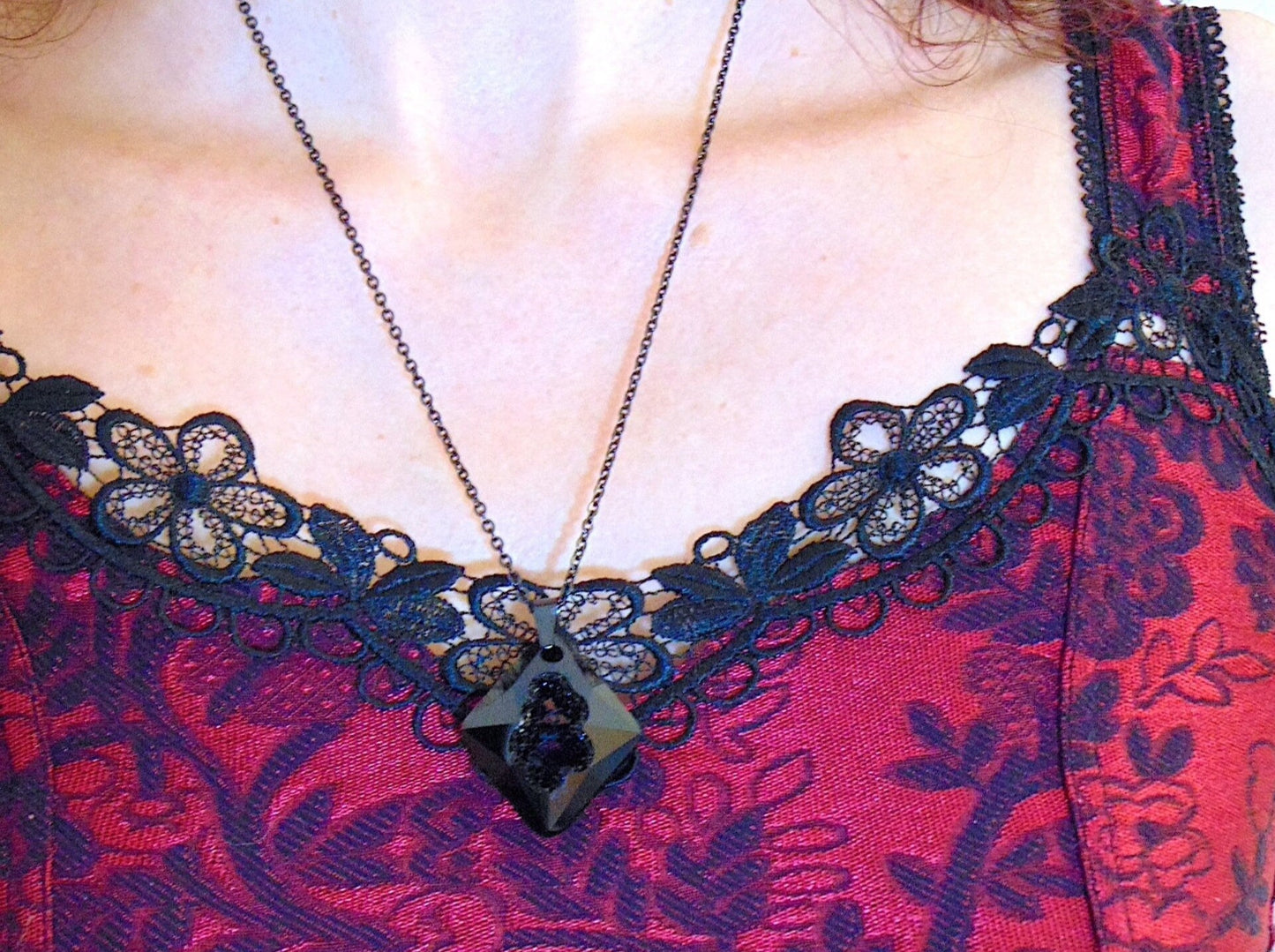 20-inch necklace with 35mm Jet black Swarovski crystal Rhombus lozenge pendant, geode center, black stainless steel chain