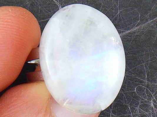 Bague grand ovale de pierre de lune blanche, base en acier inoxydable ajustable (US 5-6)