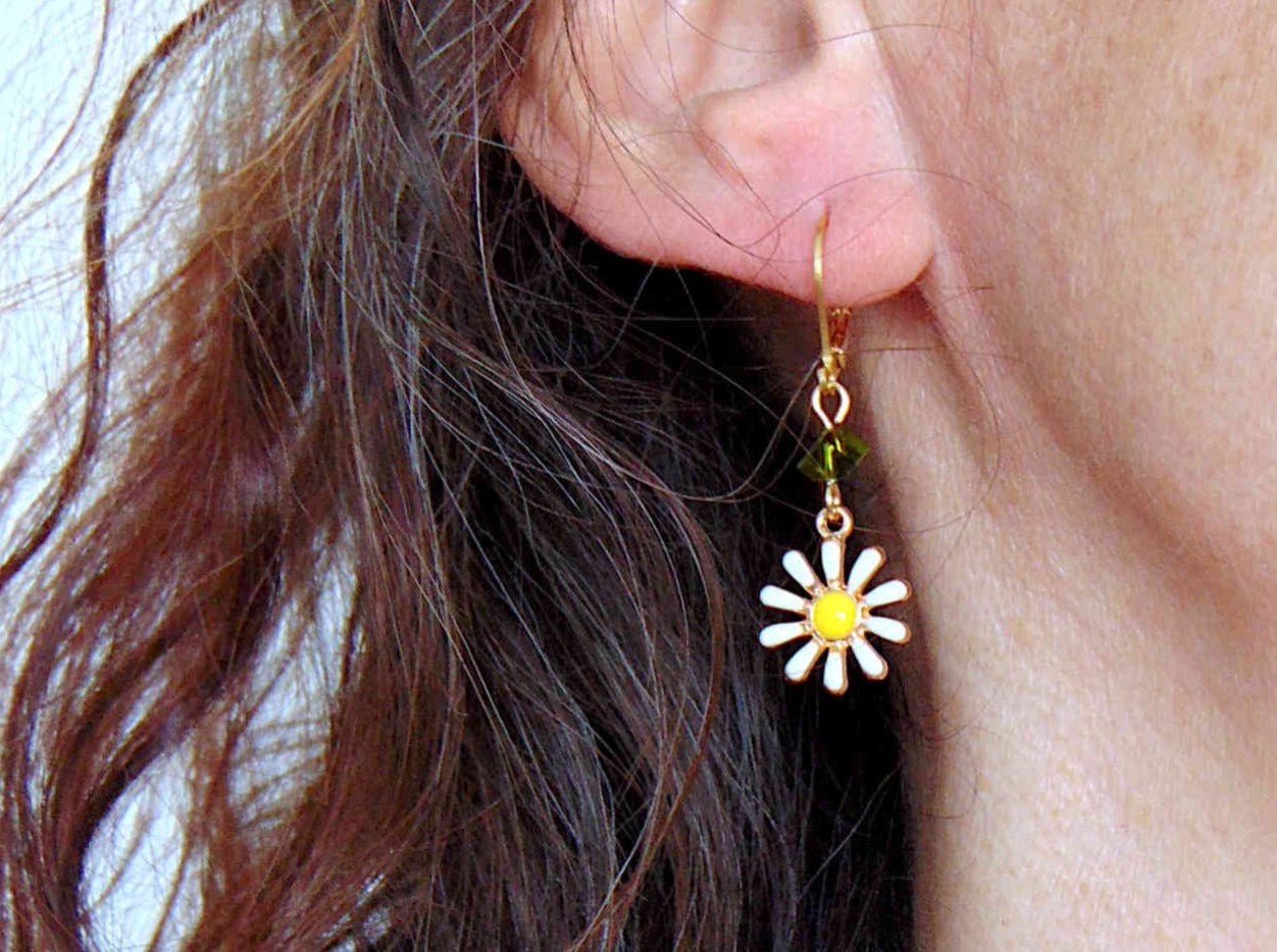 Short earrings with tiny white and yellow enamelled daisies, choice of green-red-blue Swarovski crystals, gold-toned stainless steel lever back hooks