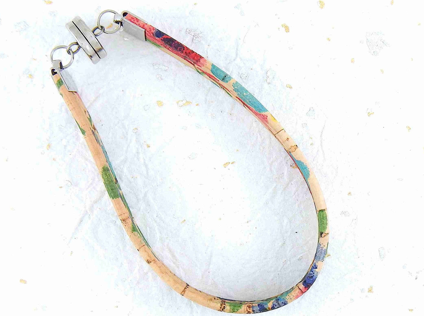 Simple 10 mm flat cork bracelet with magnetic stainless steel clasp in 2 flower patterns (soft or bright colours)
