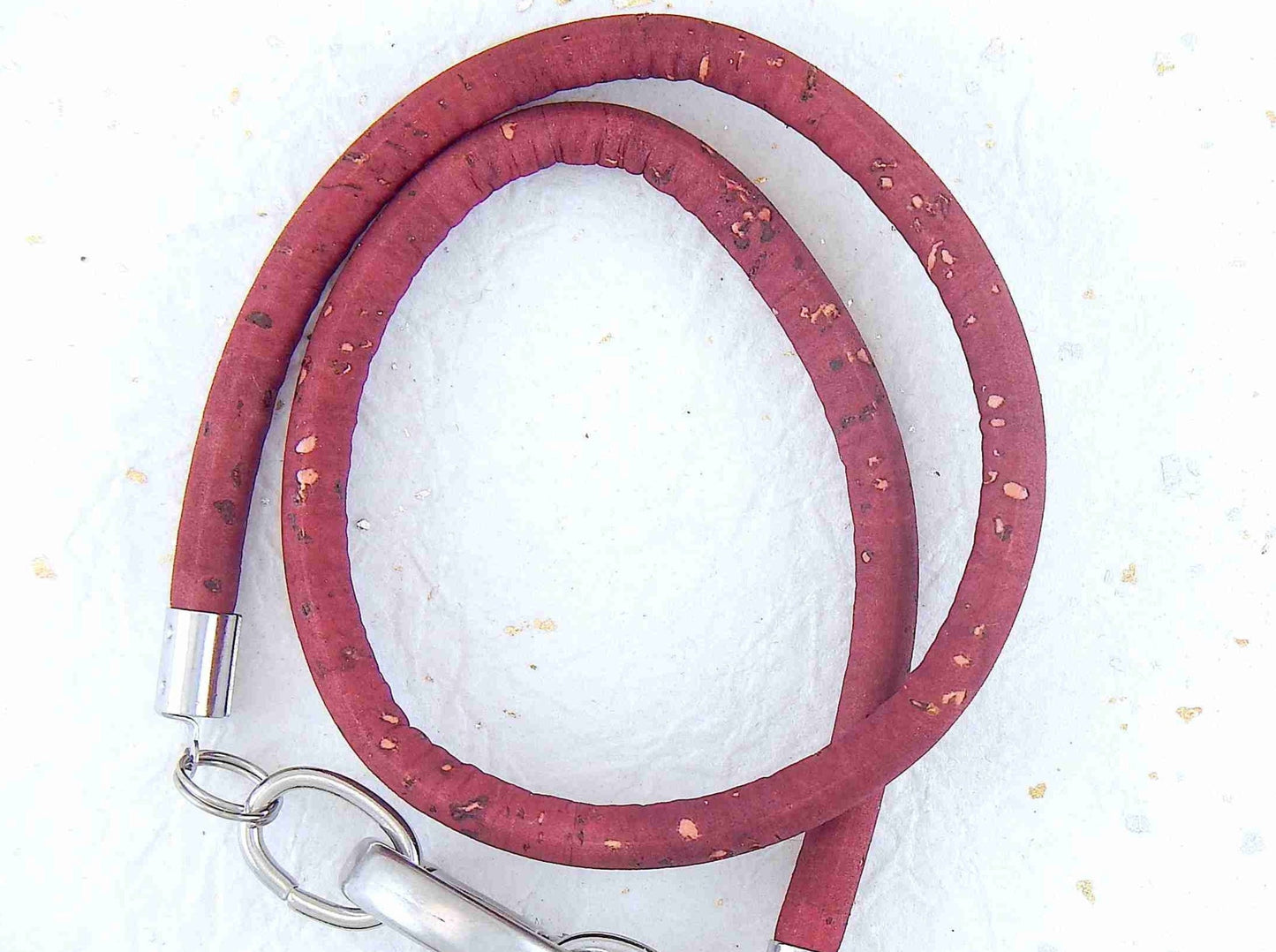Bracelet 2 tours de liège rond 6mm avec fermoir ovale acier inoxydable en 4 couleurs chaudes (bourgogne, corail, baie, violet)