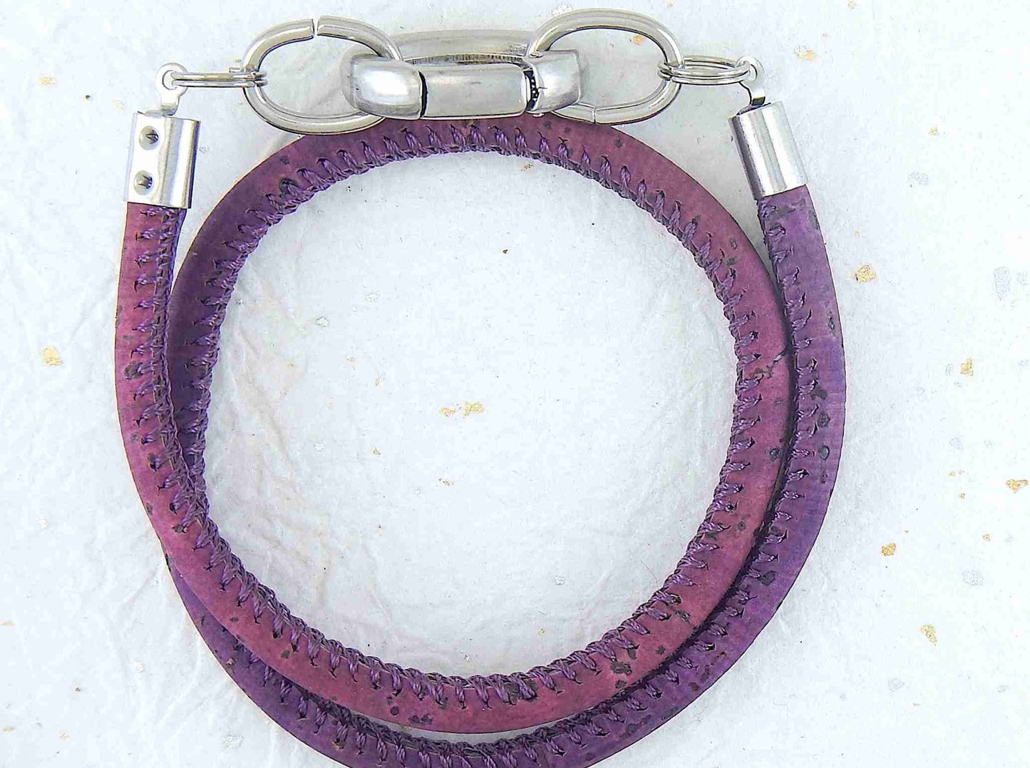 Bracelet 2 tours de liège rond 6mm avec fermoir ovale acier inoxydable en 4 couleurs chaudes (bourgogne, corail, baie, violet)