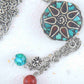 Collier 26 po avec pendentif disque tibétain à motif de fleur en mosaïque de corail et turquoise, pendants assortis, chaîne acier inoxydable