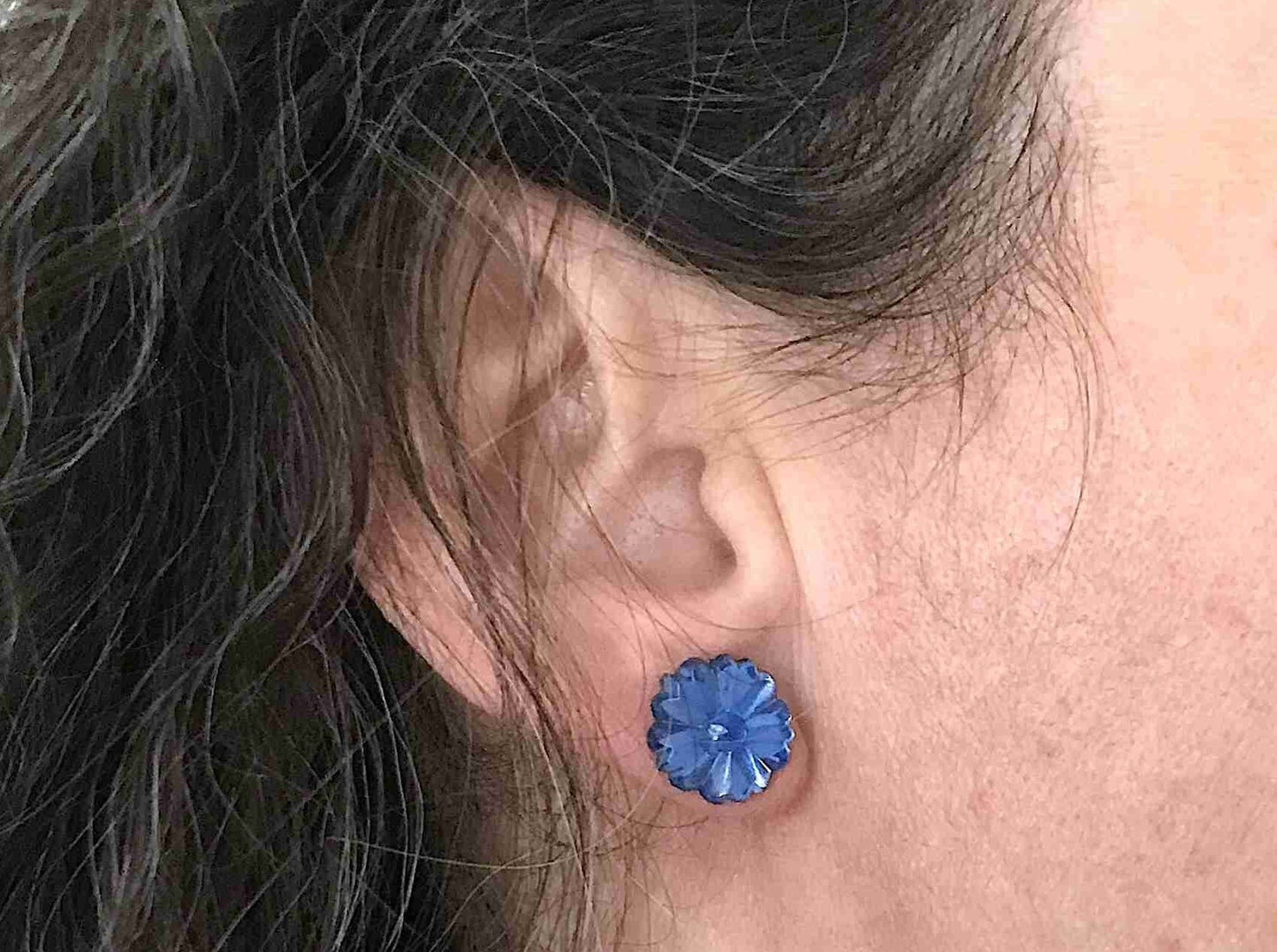 Ear studs with 15mm shiny blue vintage glass periwinkle flowers, stainless steel posts